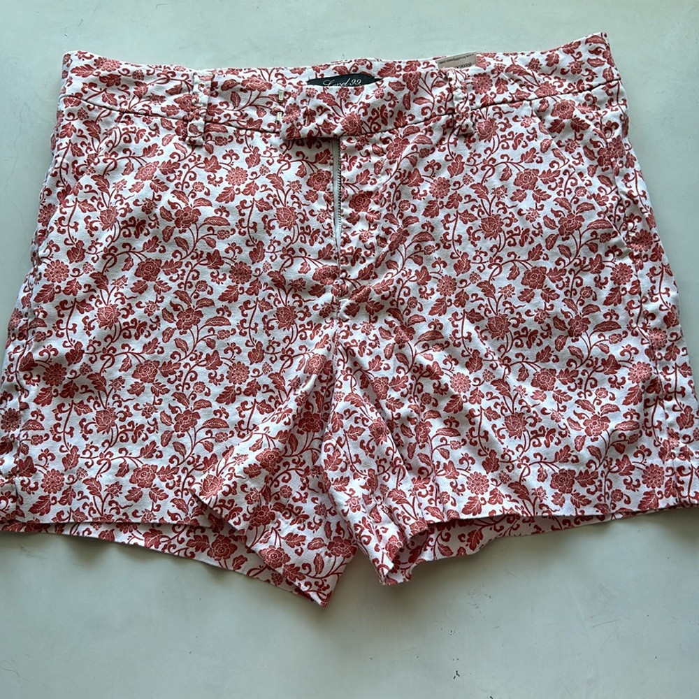 Level 99 linen shorts